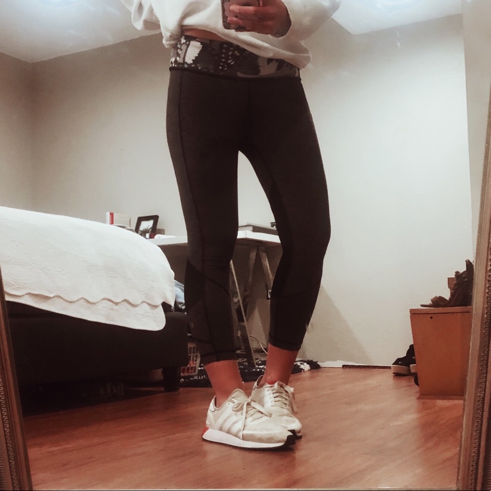 Lulu crop leggings